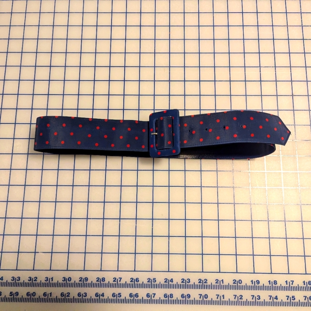 Vintage polka dot belt, navy red, sz 30-35